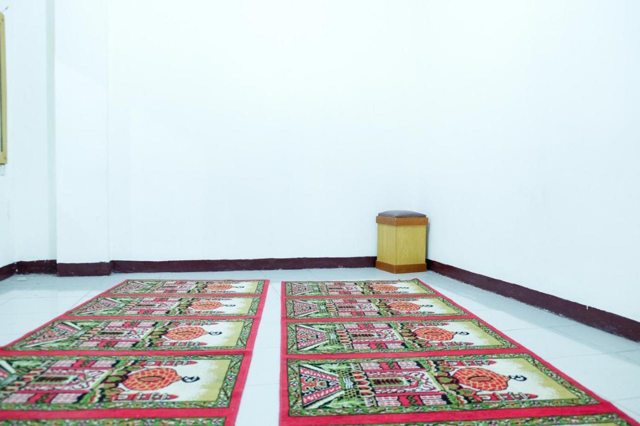 Reddoorz Plus Near Living World Pekanbaru Εξωτερικό φωτογραφία