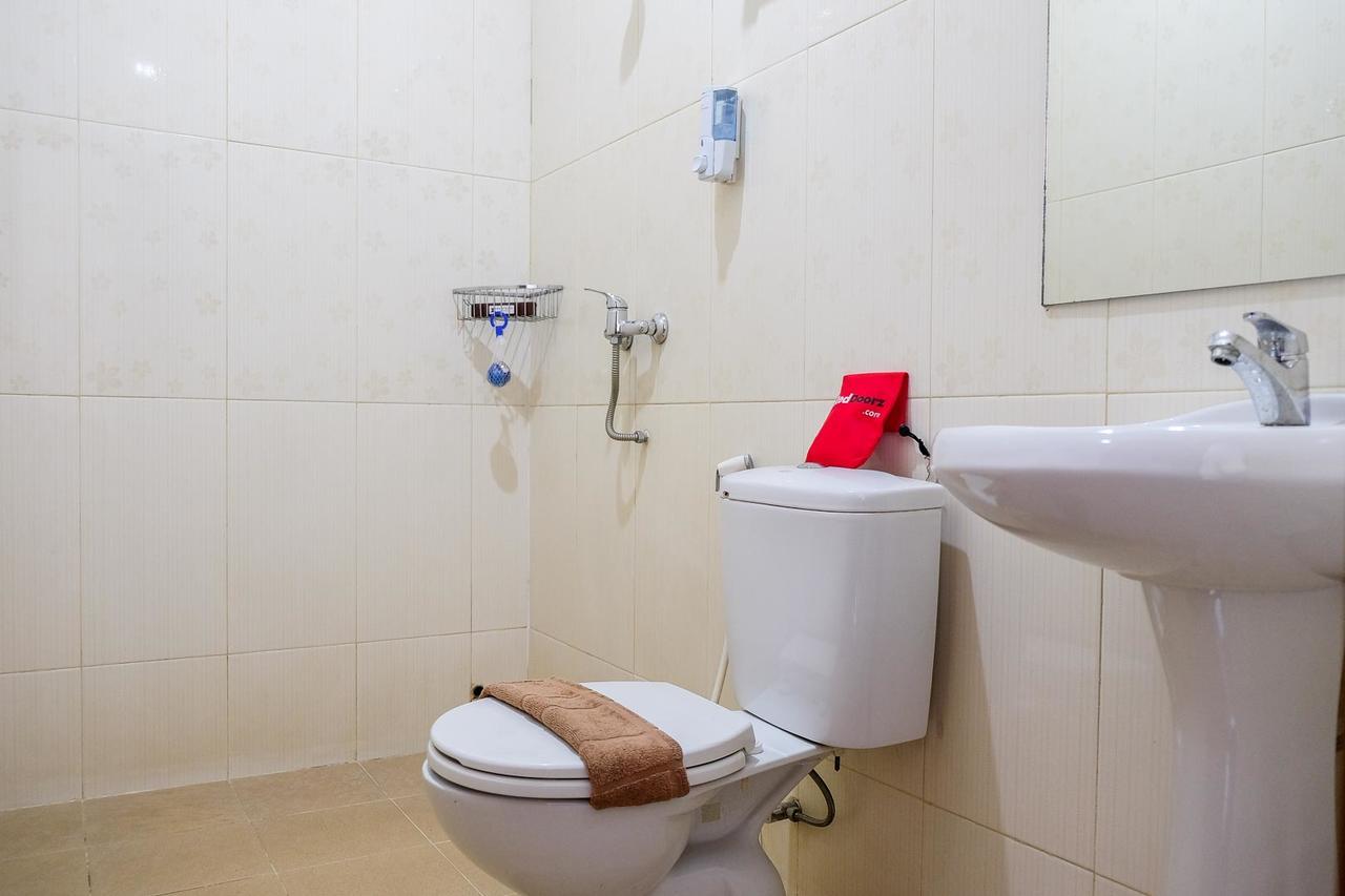 Reddoorz Plus Near Living World Pekanbaru Εξωτερικό φωτογραφία