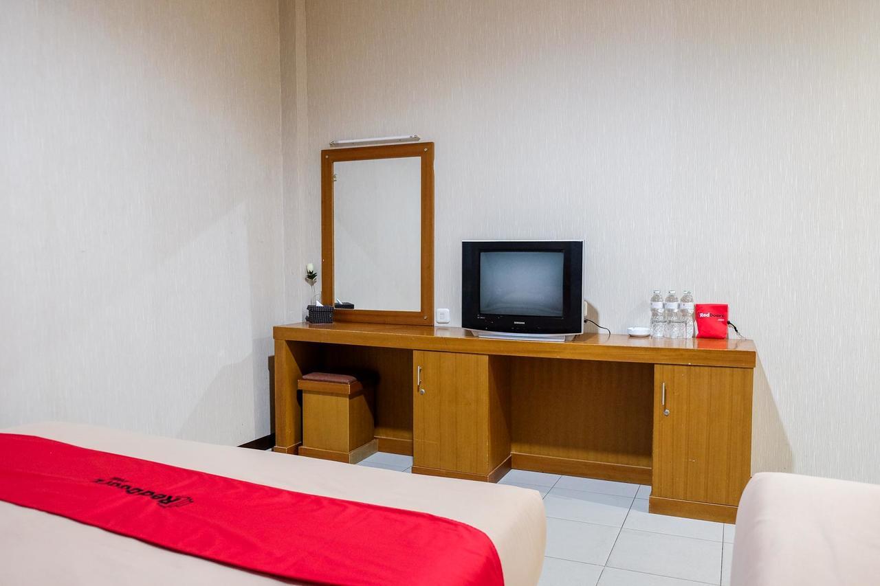 Reddoorz Plus Near Living World Pekanbaru Εξωτερικό φωτογραφία